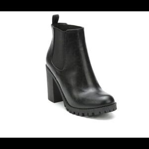 WOMEN'S SODA GLOVE CHELSEA BOOTIES